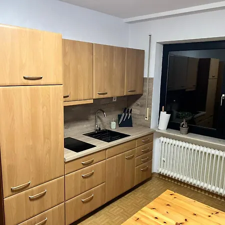 1 Und Kueche In Zell-mosel Apartmán *
